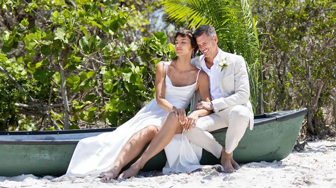 Wedding Couple on the Beach