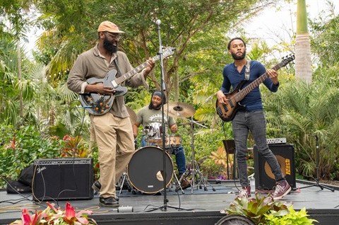 Music-in-the-Garden-01_11_25_0021-1