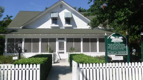 listing-6635-Historic Palm Cottage OPEN (002).jpg listing-6635-Historic Palm Cottage OPEN (002).jpg