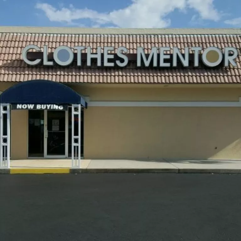 Clothes Mentor Photo