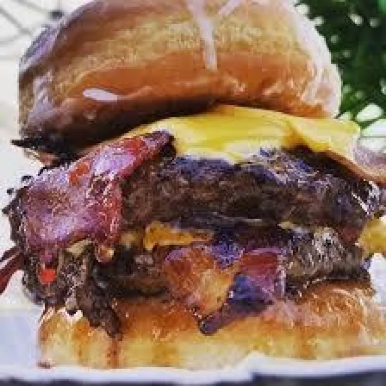 Donut Burger Photo 3