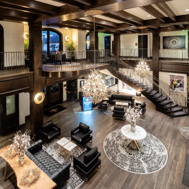 Lobby Photo 4