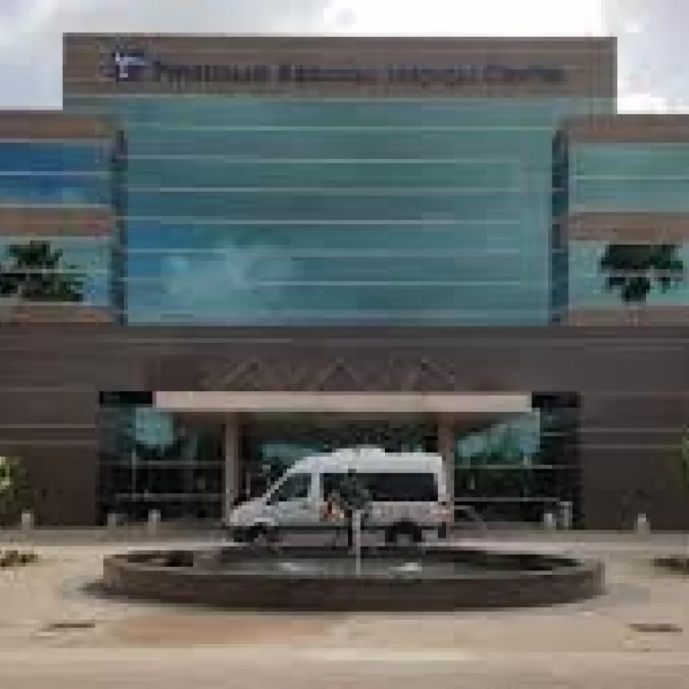 Physician's Regional Pine Ridge Photo