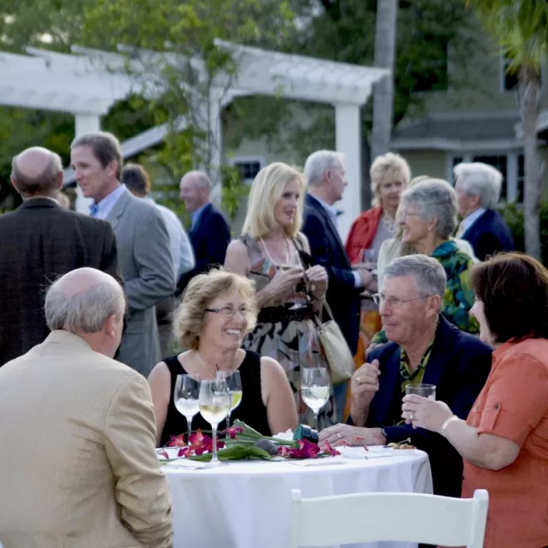 Sucessful Cocktail Party at Historic Palm Cottage Photo 2