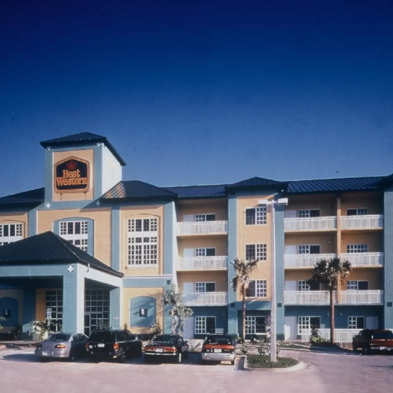 Best Western Naples Plaza Photo