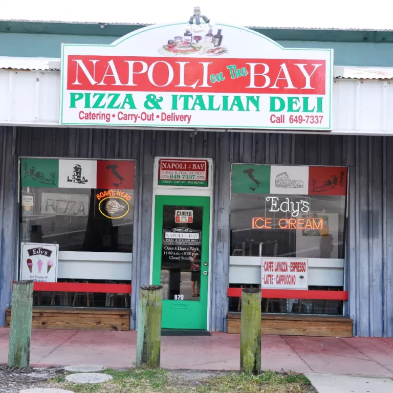 Napoli on the Bay Pizza & Deli Photo