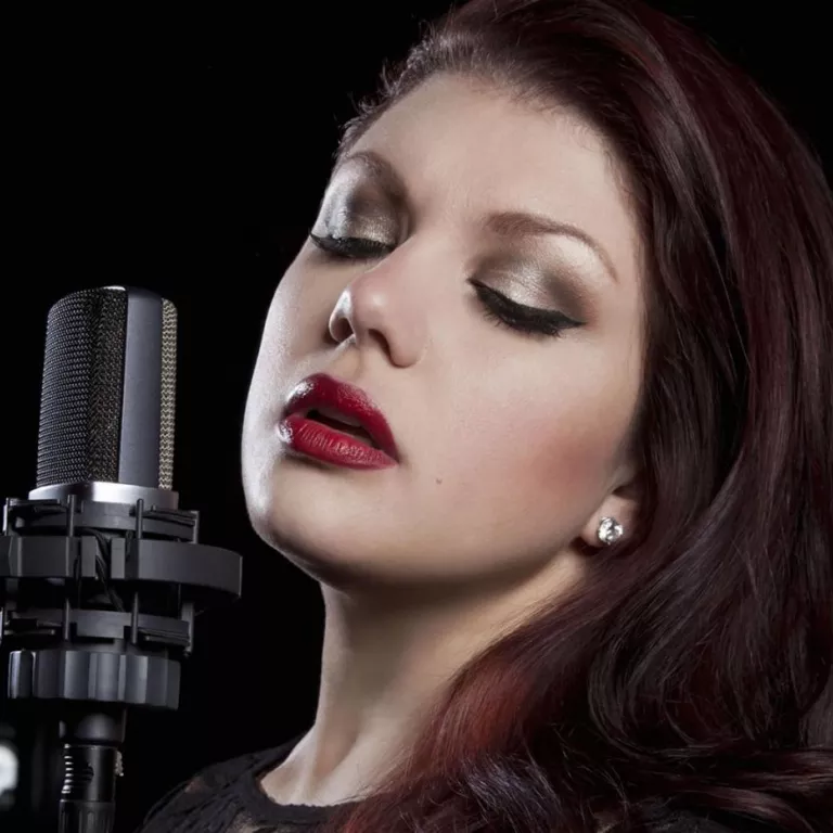 Image of Jane Monheit in a promotional portrait Photo