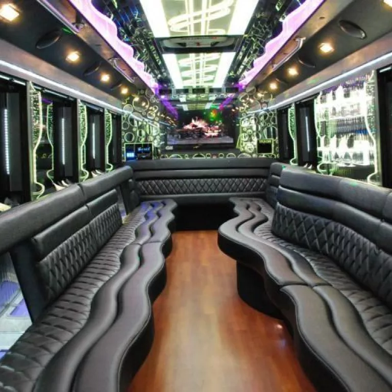 limousine bus rental Photo 7