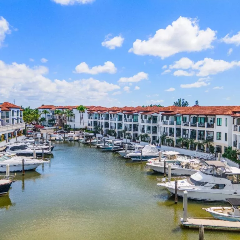 Naples Bay Resort & Marina Photo 3