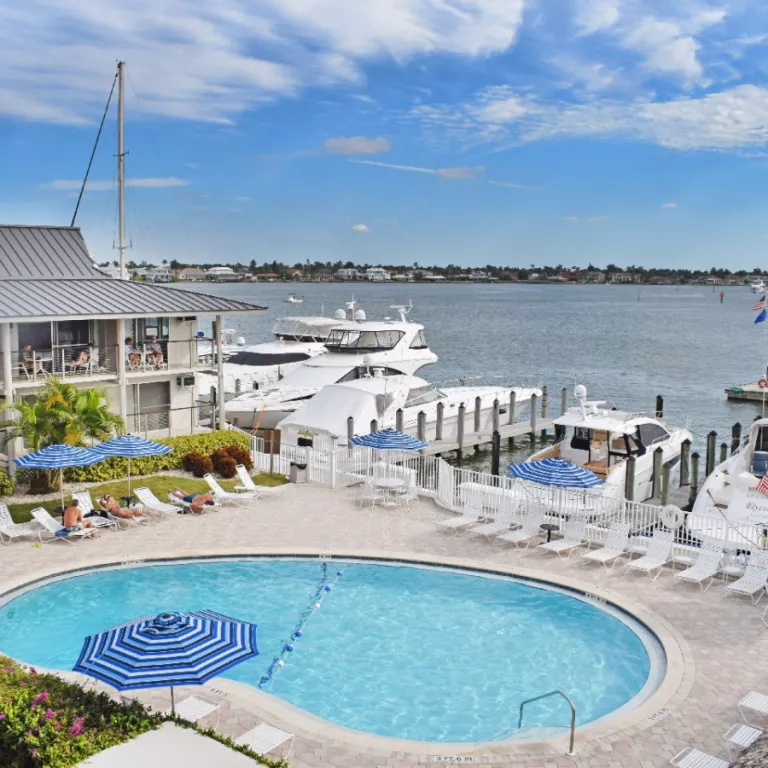 Cove Inn on Naples Bay Photo