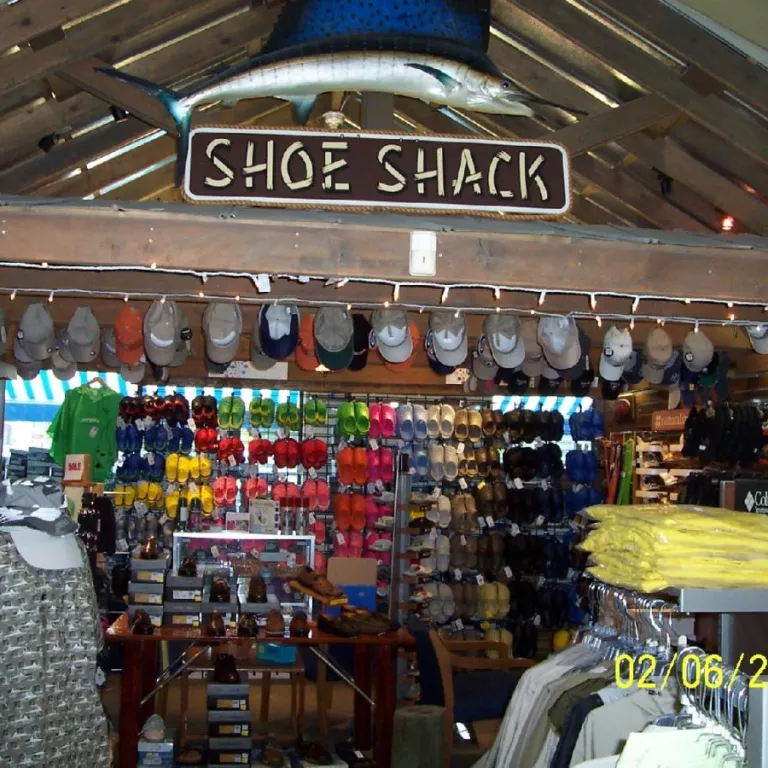 Island Fashions Photo 6