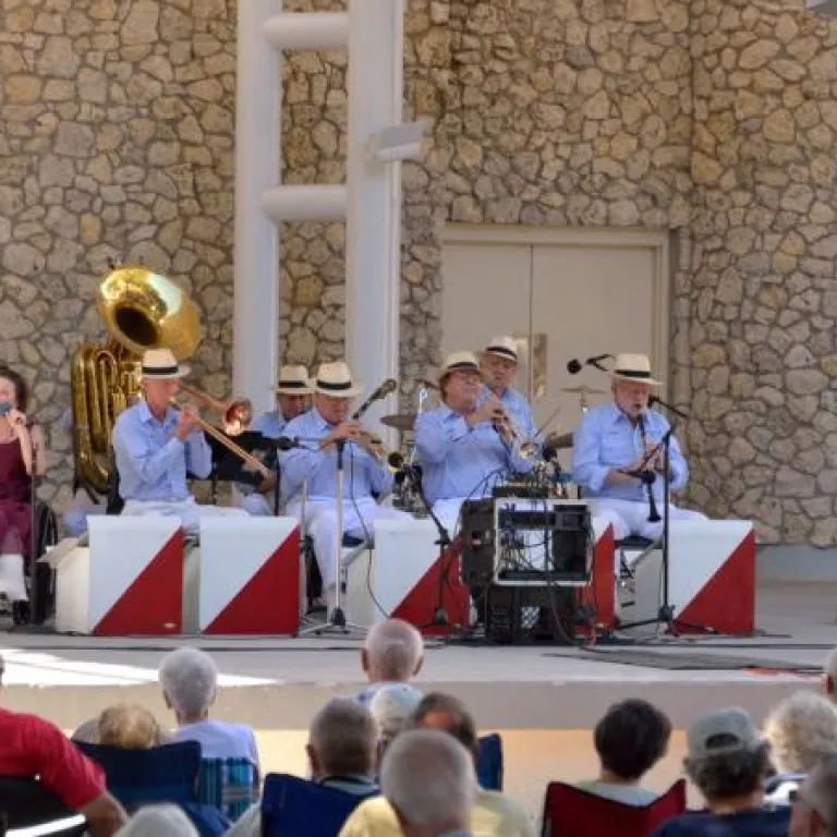 Naples Dixieland Jazz Band Photo