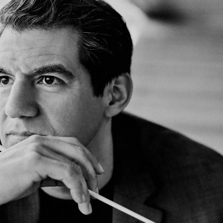 Conductor Miguel Harth-Bedoya Photo