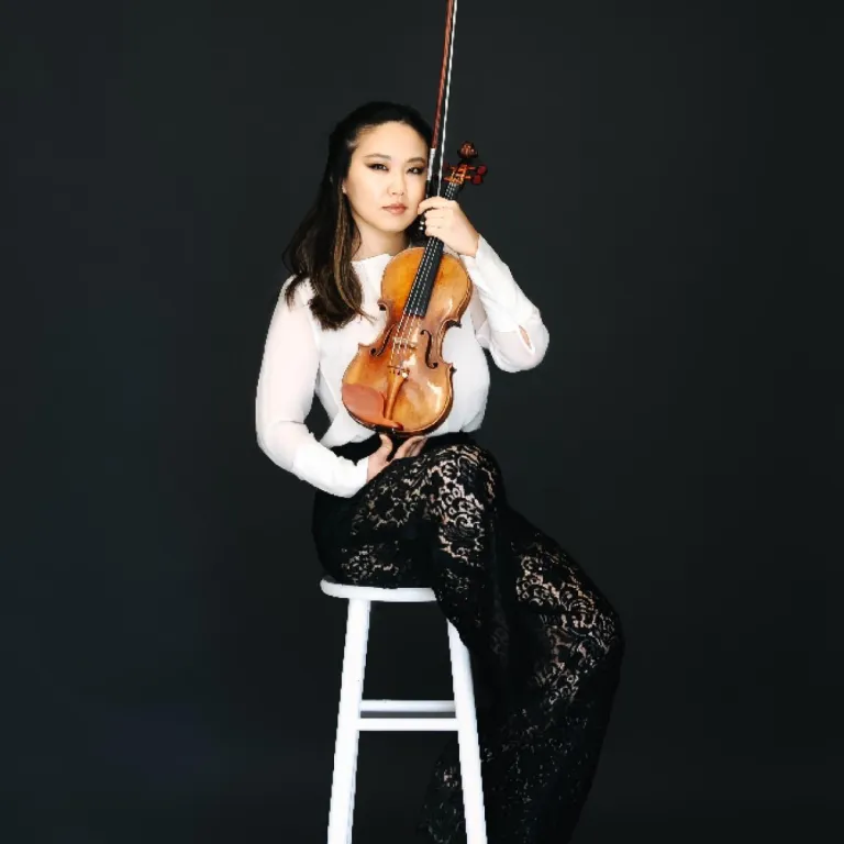 Violinist Stella Chen Photo
