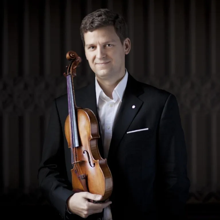 Violinist James Ehnes Photo