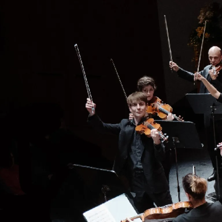 The Mahler Chamber Orchestra with Yuja Wang (pianist and director) Photo