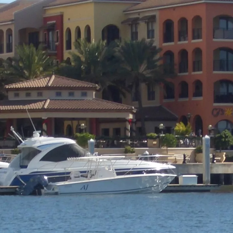 CJ's on the Bay - Waterfront Dining Overlooking Smokehouse Bay Photo 2