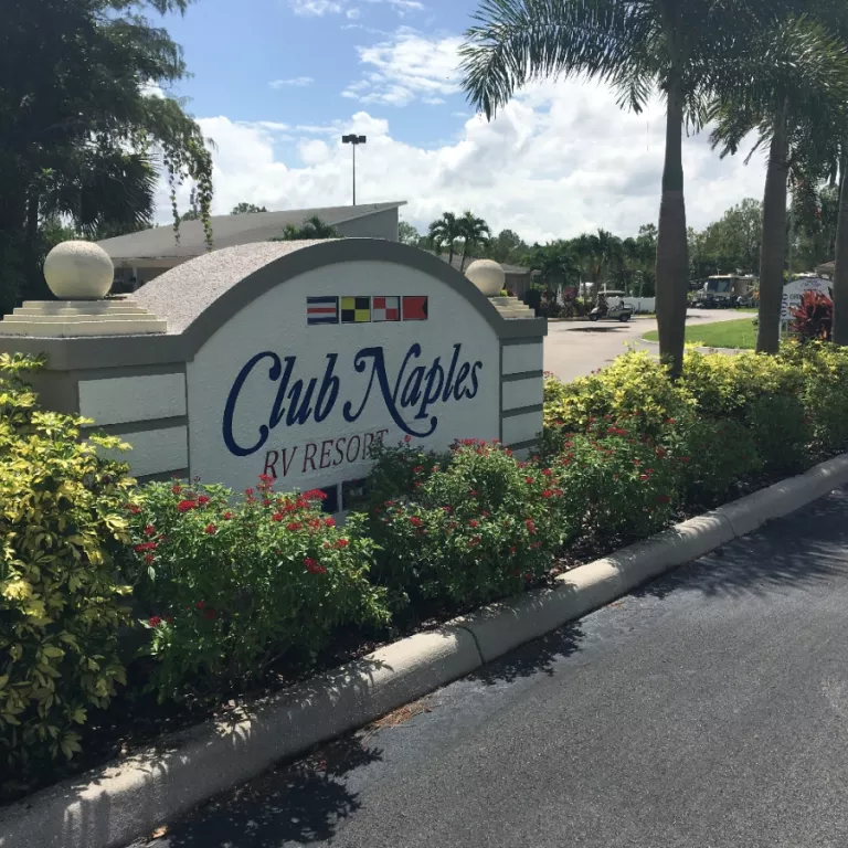 Club Naples RV Resort Photo