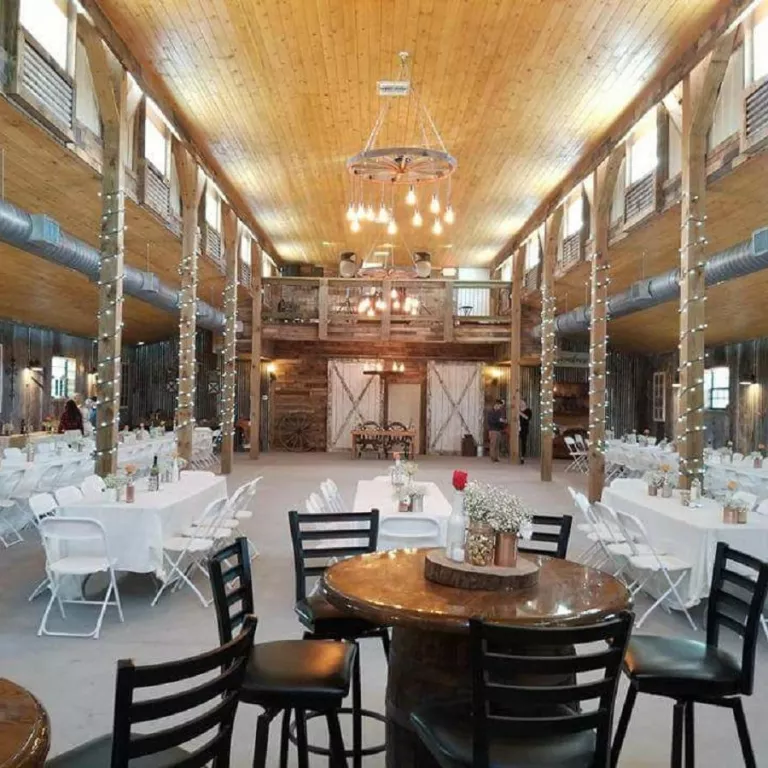 naples-wedding-barn.jpg Photo