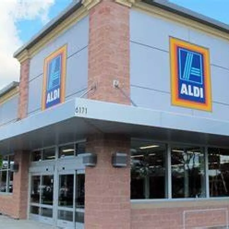 Aldi Photo