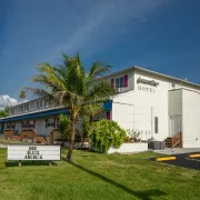 Captain's Table Hotel Photo