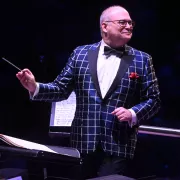Stuart Chafetz, conductor Photo