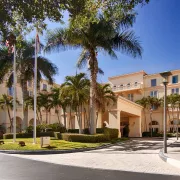 Hilton Naples Photo