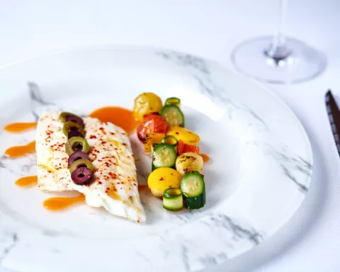 sails-seafood.jpg sails-seafood.jpg